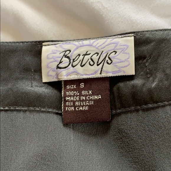 Top - Picture 4 of 4